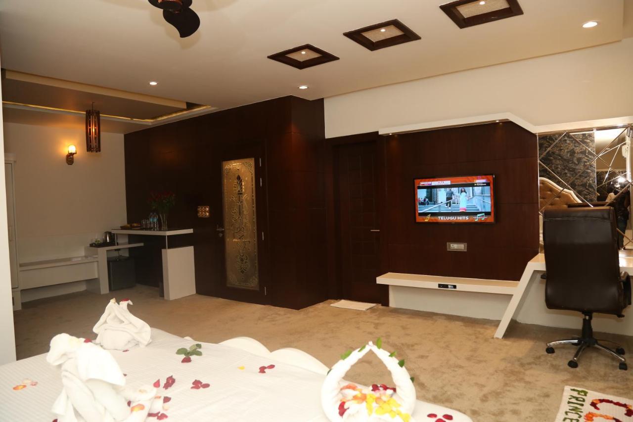 Hotel Prince Viraj Jabalpur Exterior foto