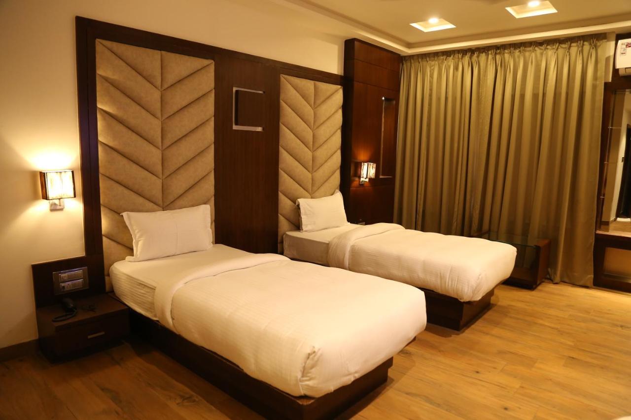 Hotel Prince Viraj Jabalpur Exterior foto